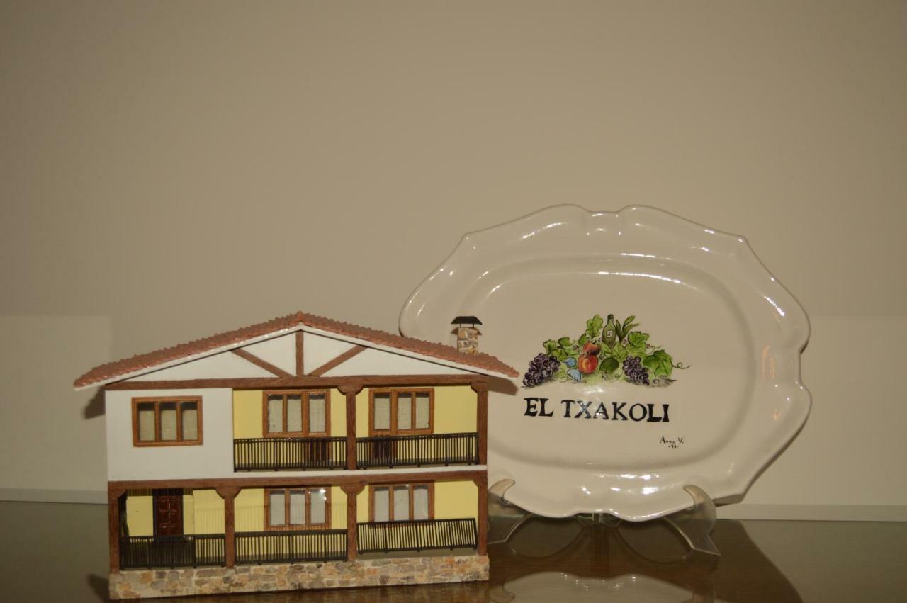 Hostal El Txakoli Amurrio Exterior foto